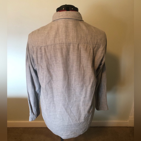 Uniqlo button up long sleeve - Picture 2 of 6